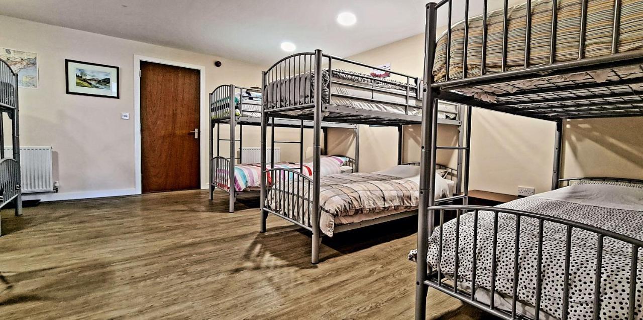 The Attic At Edenmill Hostel Blanefield Bagian luar foto