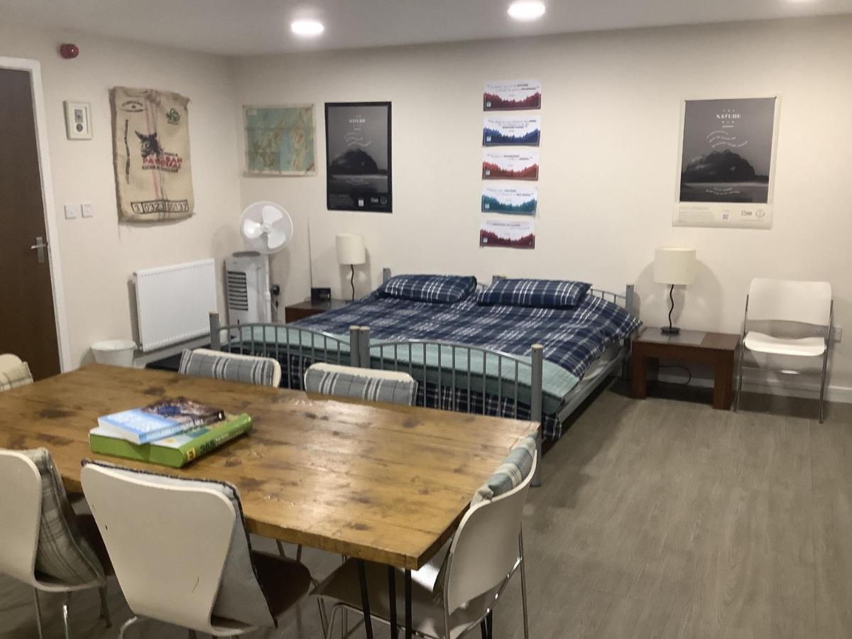The Attic At Edenmill Hostel Blanefield Ruang foto